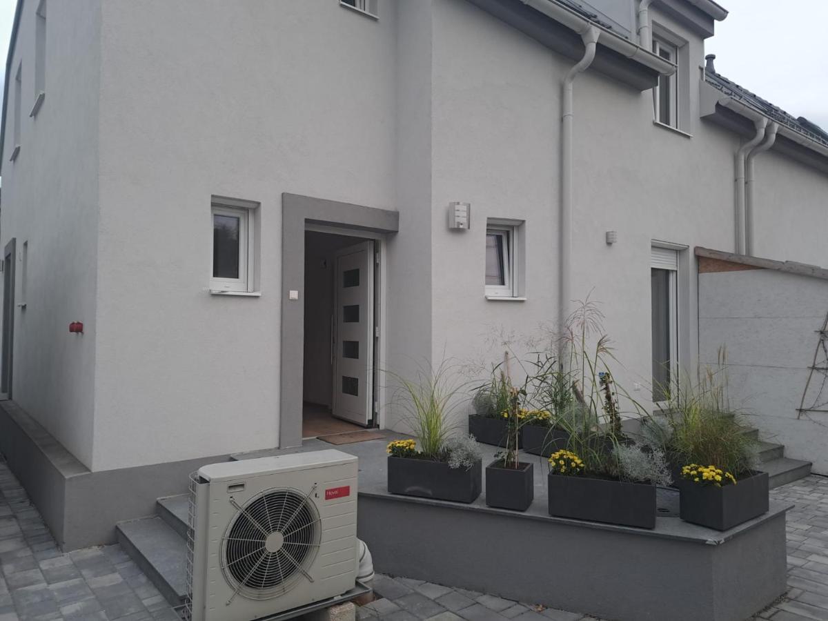 Haus Eichkogel Holiday home Guntramsdorf